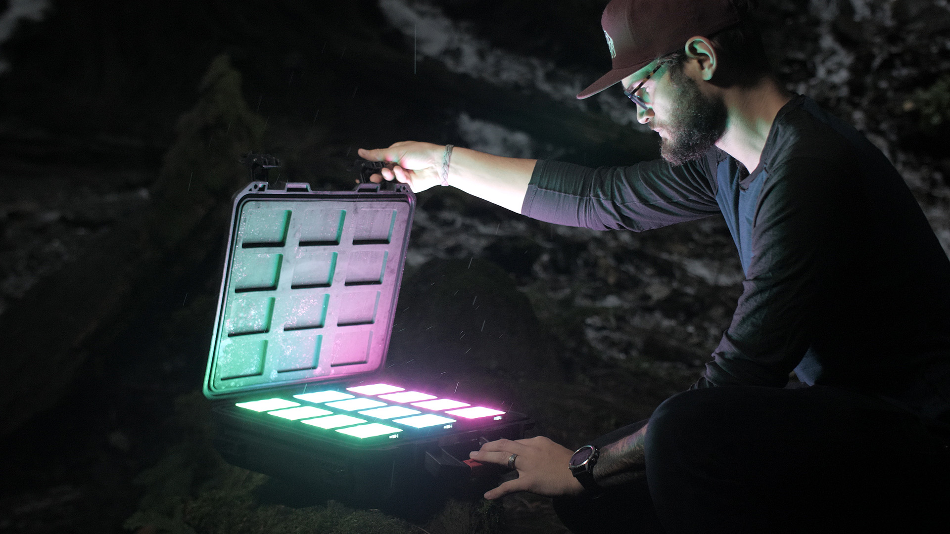 Aputure MC-12 multi-light kit: The smallest large light source